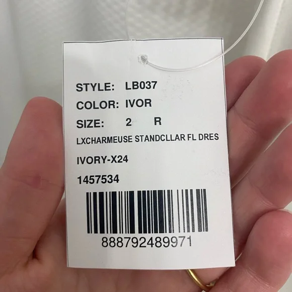 LOVLEY evening gown wedding gown - Picture 10 of 12